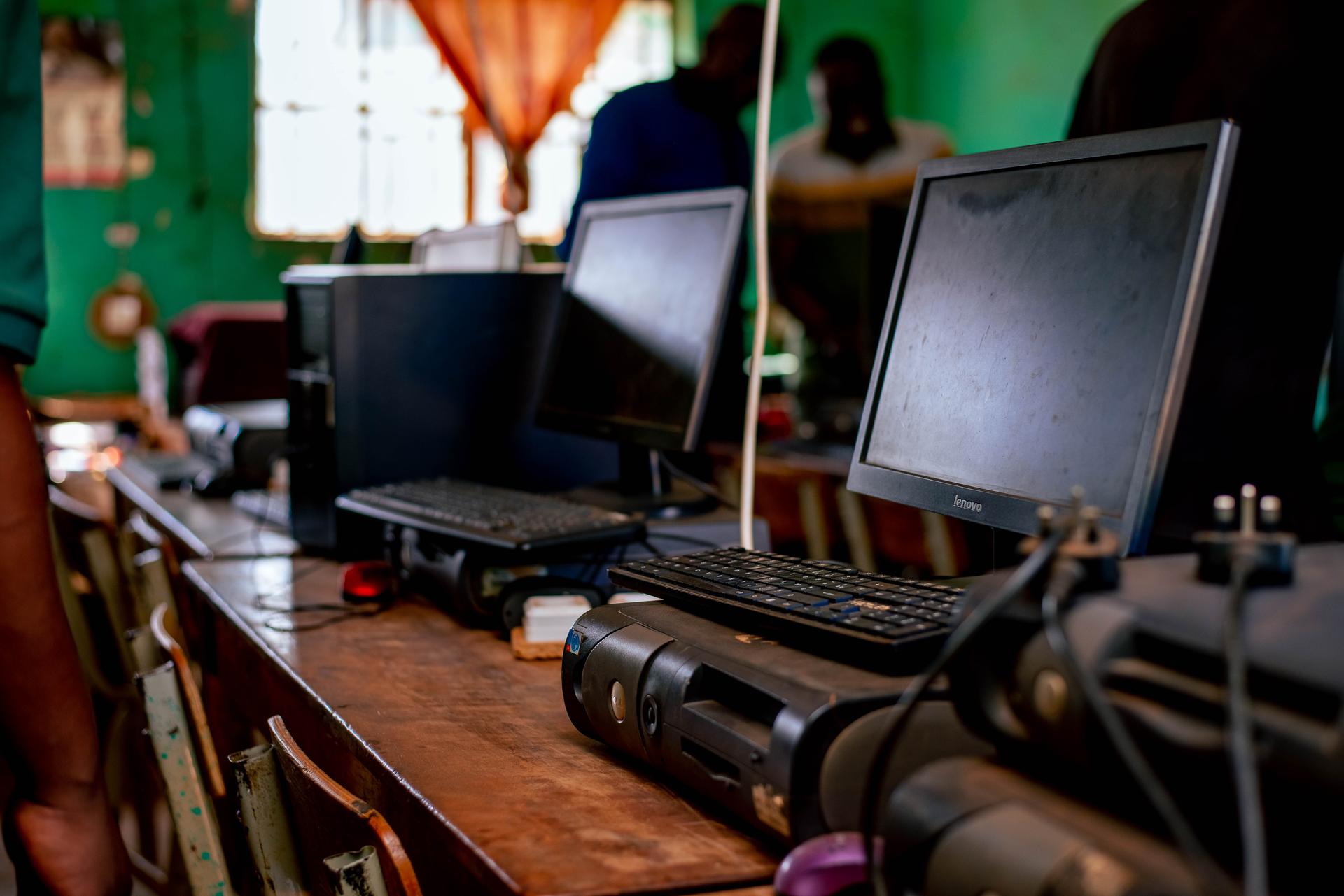Postes informatiques